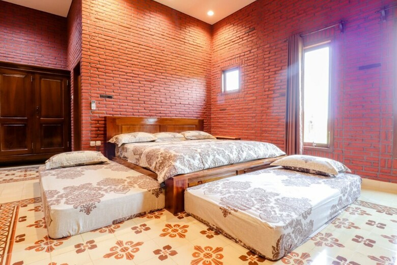Hotel Pak Dhe Homestay