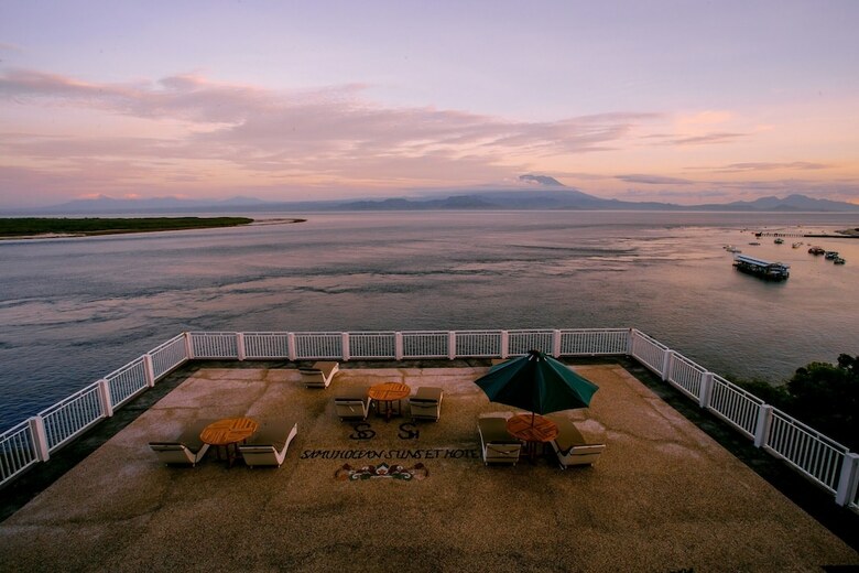 Samuh Ocean Sunset Hotel
