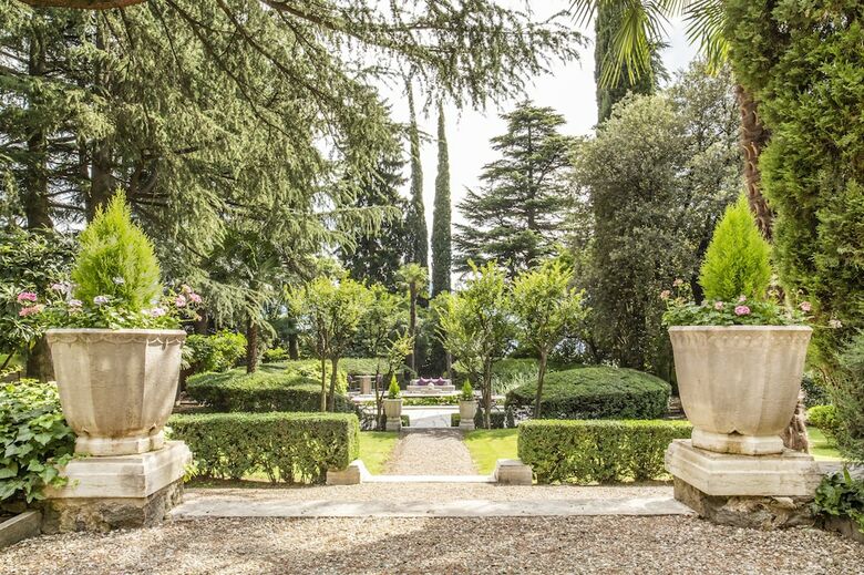 Hotel Villa Eden - The Leading Park Retreat