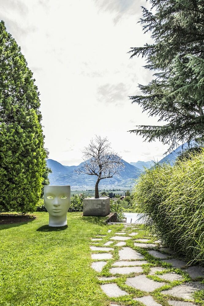 Hotel Villa Eden - The Leading Park Retreat