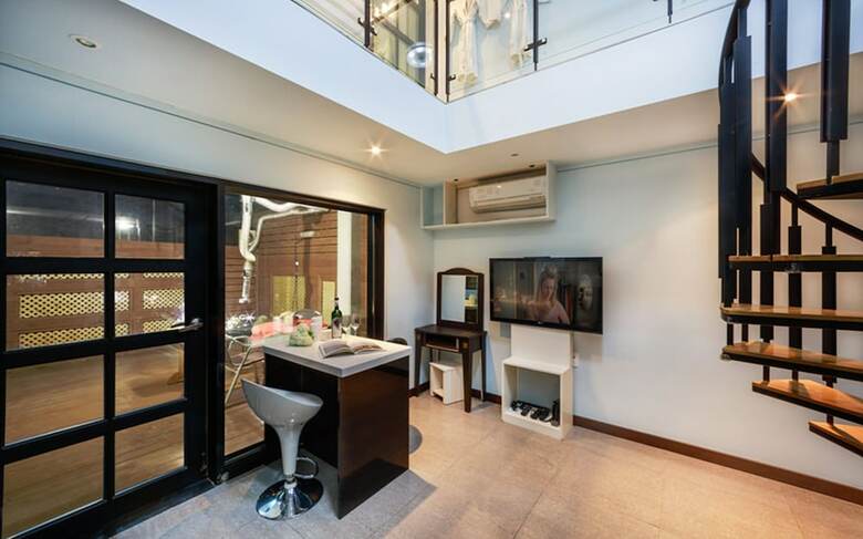 Vista Hill Pool Villa