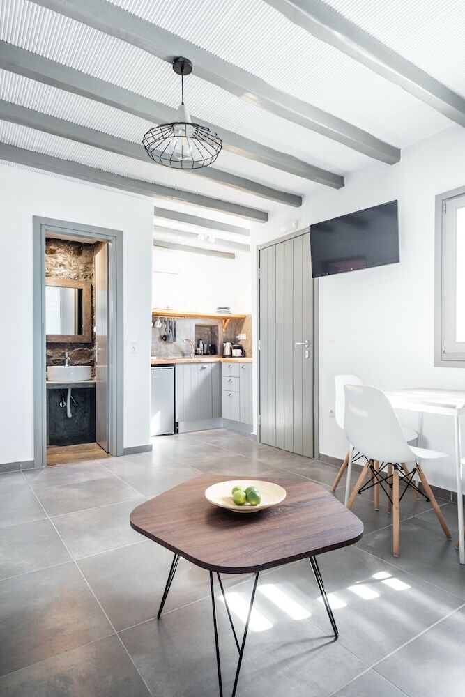 Aparthotel White And Grey