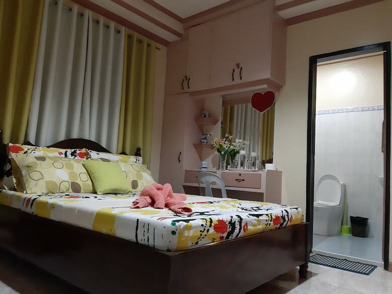Hotel Palompon Orange Villa