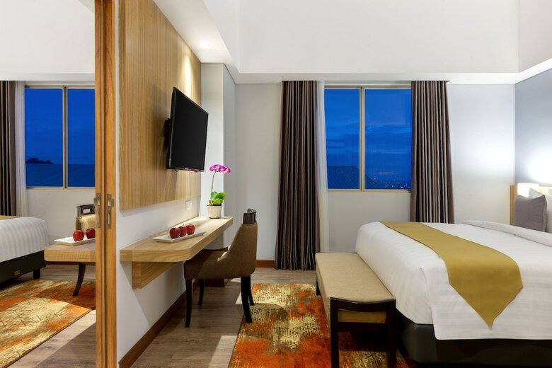 Hotel Aston Inn Gresik