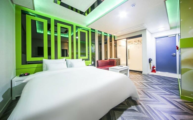 Hotel S Motel