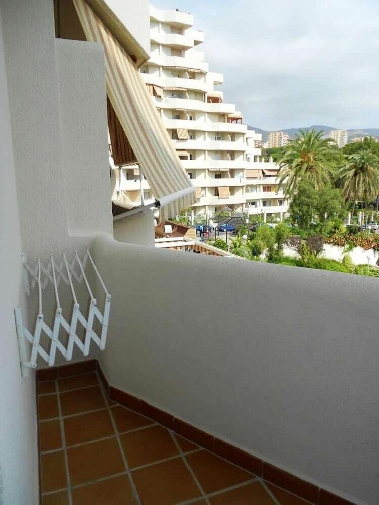 Apartamentos Studio In Benalm�dena, With Wonderful Sea View, Shared Pool, Balcony