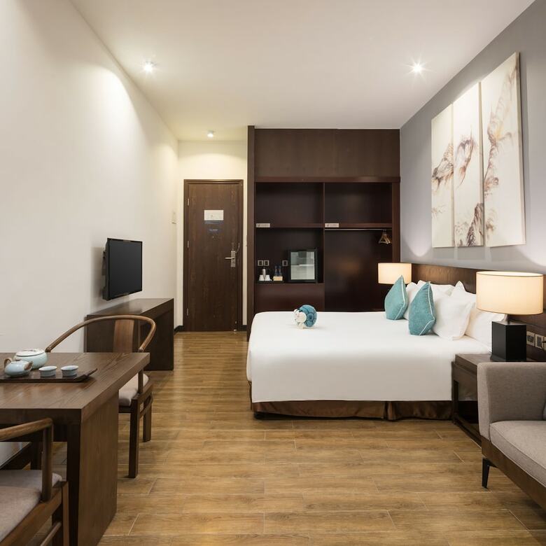 Huali Hotel