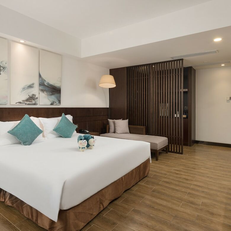 Huali Hotel