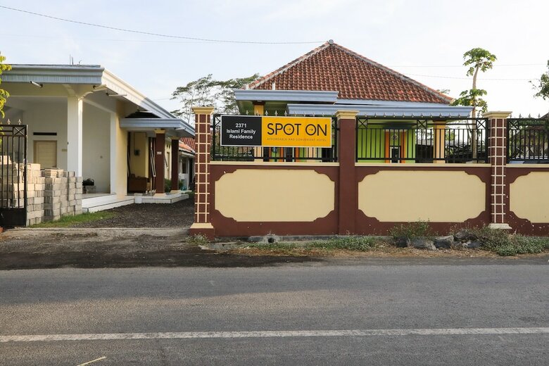 Hostal Spot On 2371 Islami Family Residence