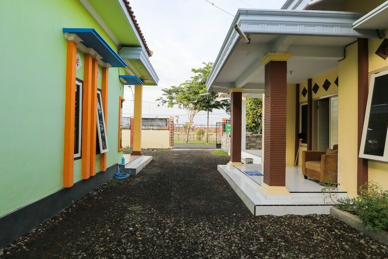 Hostal Spot On 2371 Islami Family Residence