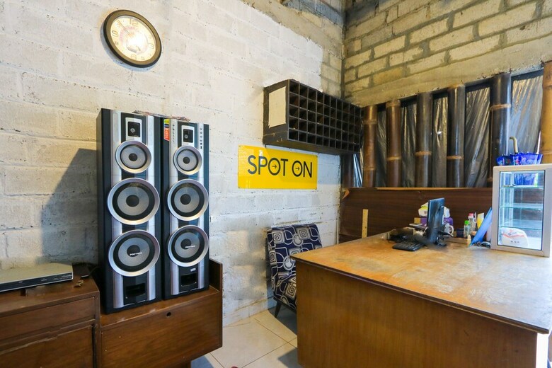 Hostal Spot On 2431 Azizah Homestay
