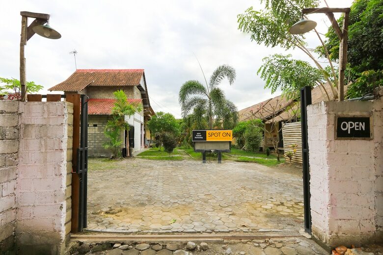 Hostal Spot On 2431 Azizah Homestay