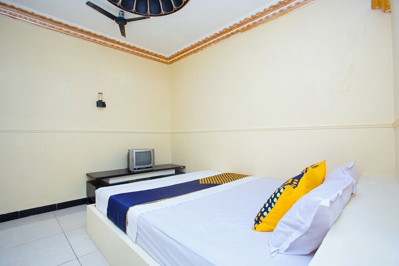 Hostal Spot On 2473 Buana Jaya Guest House