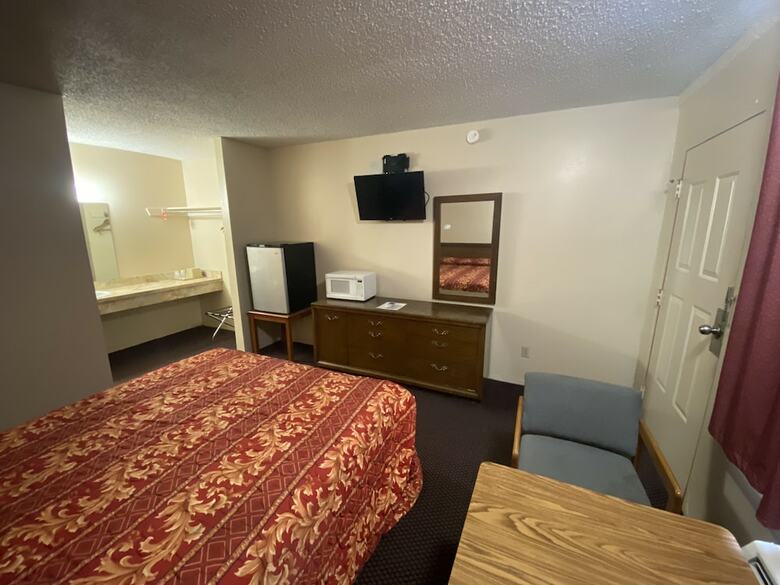 Century Inn Motel