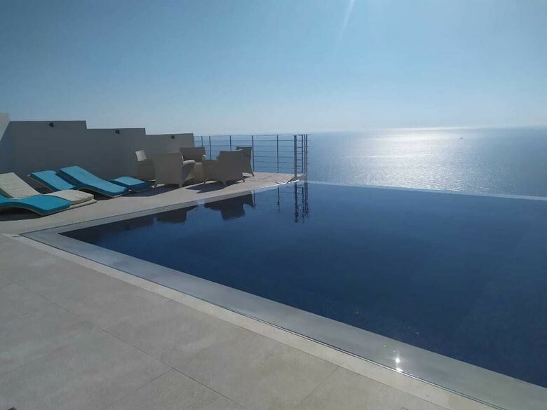 Okeanos Luxury Villas - Resort & Hotel