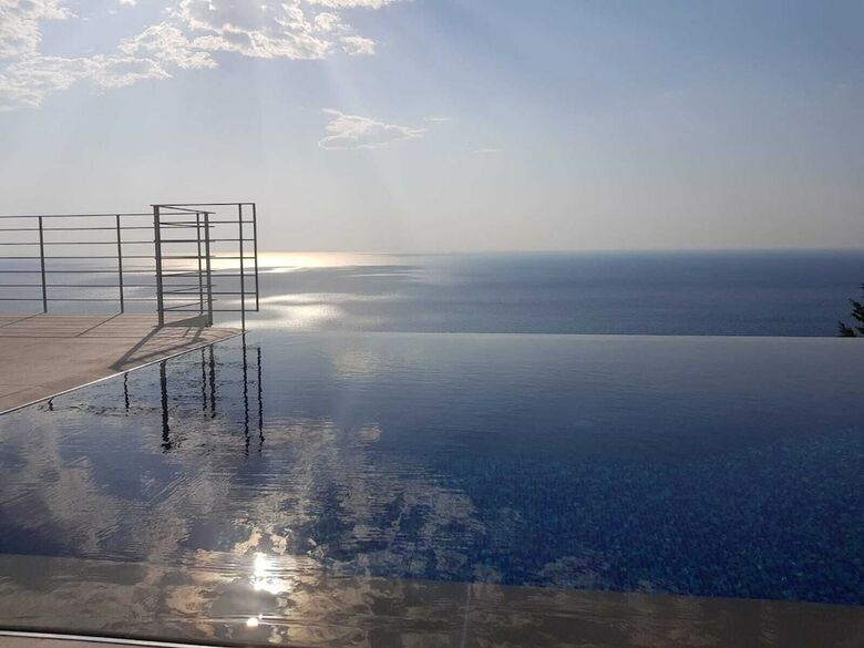 Okeanos Luxury Villas - Resort & Hotel