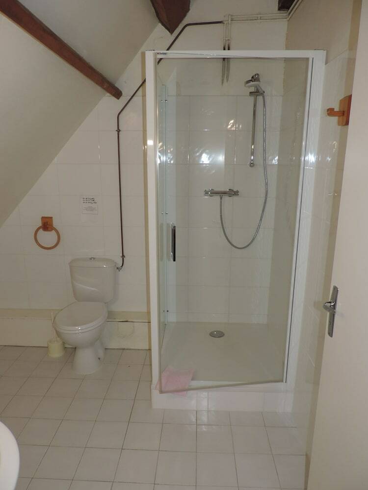 Hotel La Jonqui�re