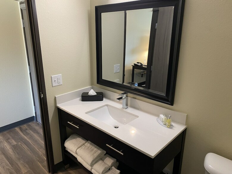 Hotel Cobblestone Inn & Suites - Forest City