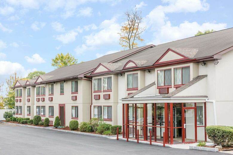 Motel Super 8 By Wyndham Nyack Ny