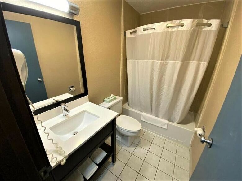 Motel Super 8 By Wyndham Nyack Ny