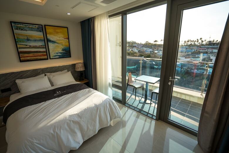 Blanc Hotel