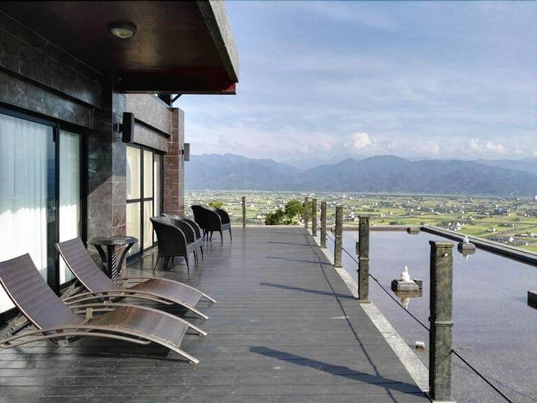 Moonstone Bed And Breakfast