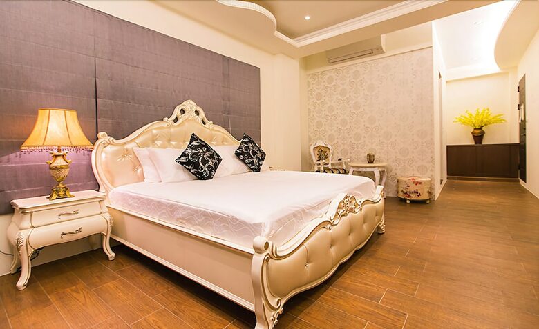 Moonstone Bed And Breakfast