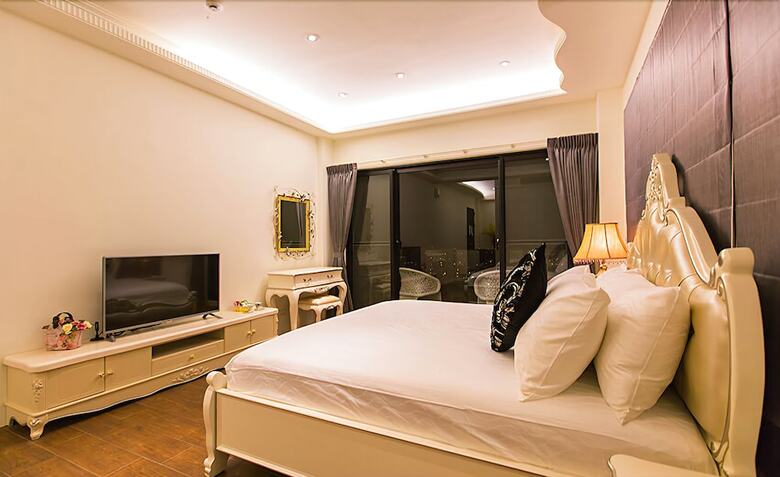 Moonstone Bed And Breakfast