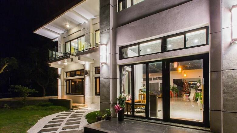 Moonstone Bed And Breakfast