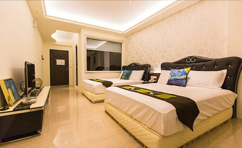 Moonstone Bed And Breakfast