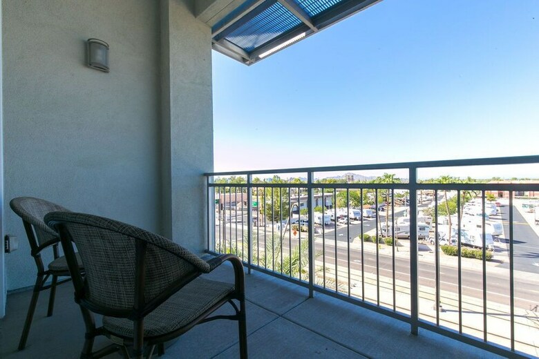 Kasa Tempe Apache District Apartments