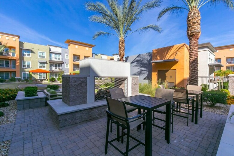 Kasa Tempe Apache District Apartments