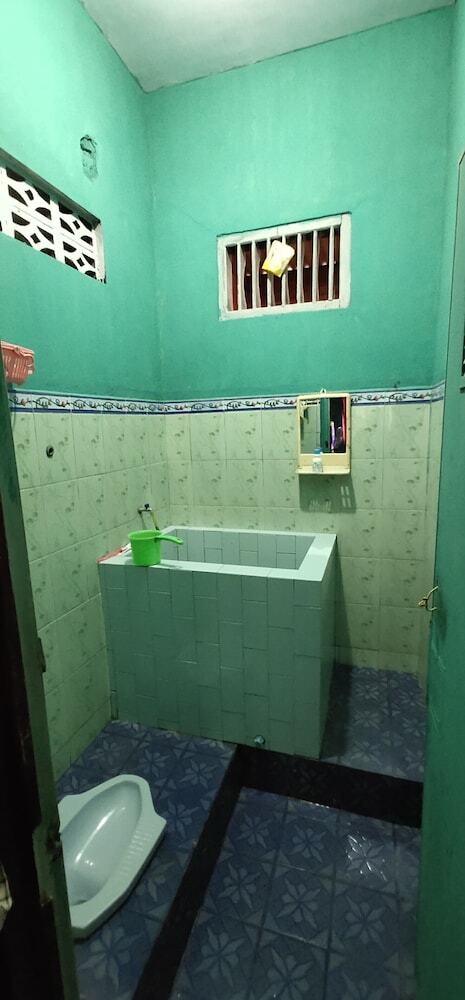 Sutrisno Homestay - Hostel