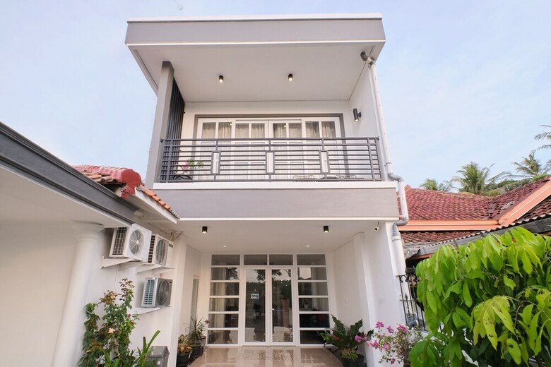 Hotel Oyo 2314 Hapsari Homestay