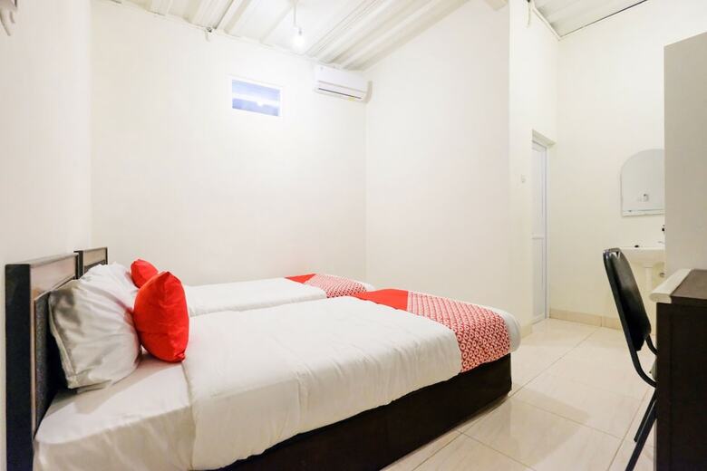 Hostal Oyo 2383 Andongkoe 64 Salatiga