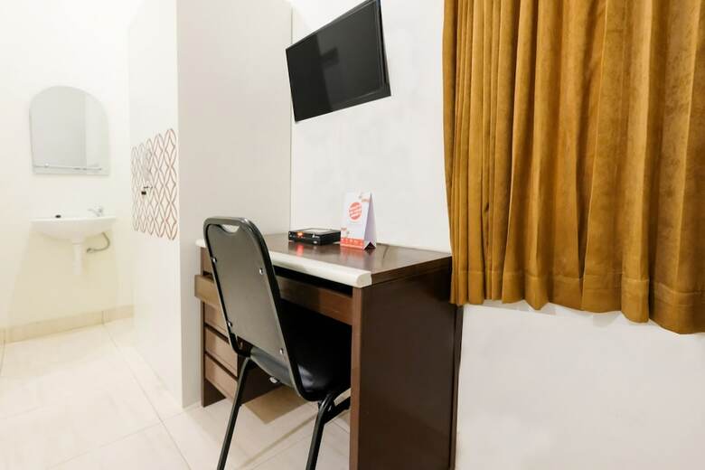 Hostal Oyo 2383 Andongkoe 64 Salatiga