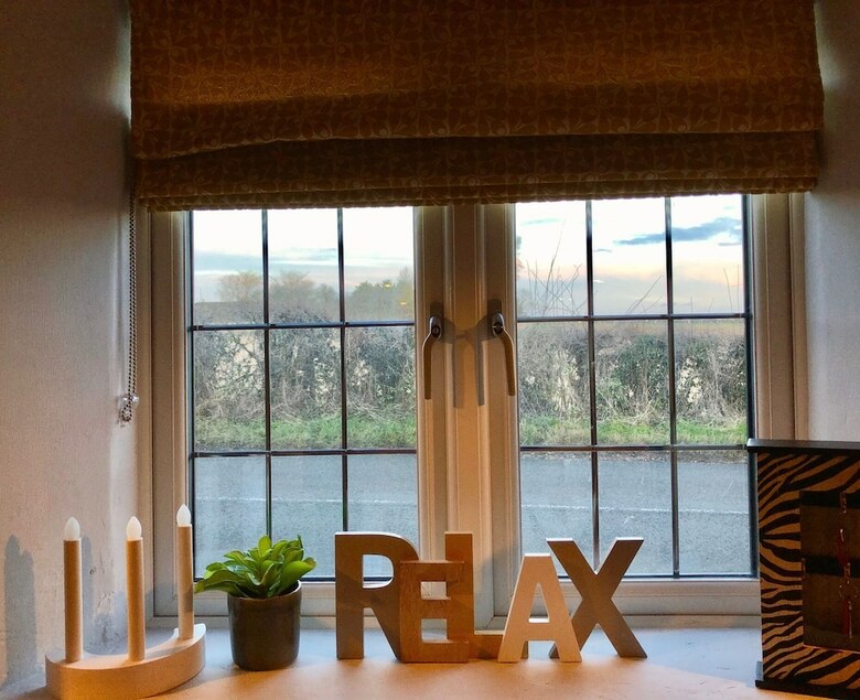 Cosy 2 Bedroom Cottage With Log-burner & Parking