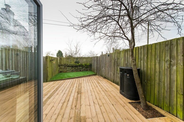 Cosy 2 Bedroom Cottage With Log-burner & Parking