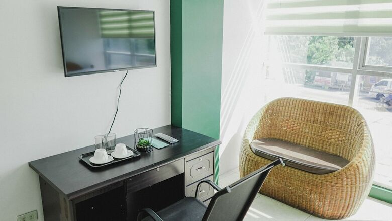 Hotel 2428 Suites