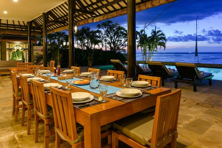 Villa Lovina Beach 1