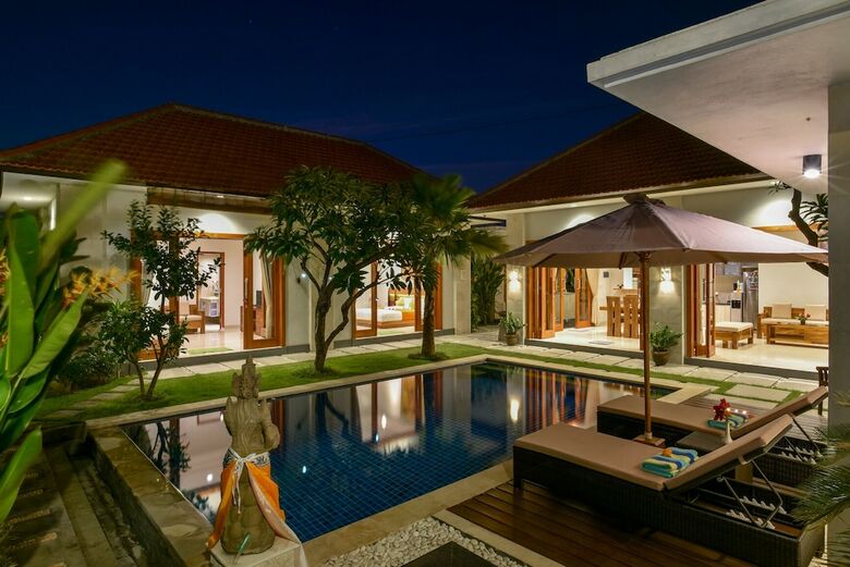 Villa Banyu Riris