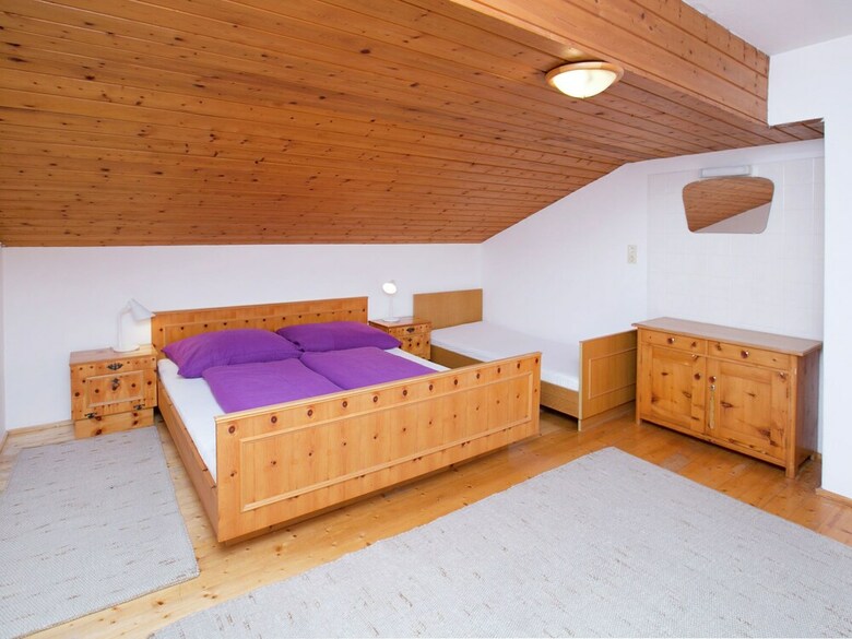 Beautiful Apartment Near Mountains In Gerlosberg
