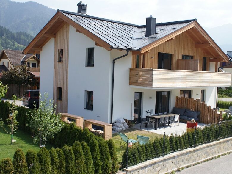 Luxury Holiday Home With Garden In Leogang