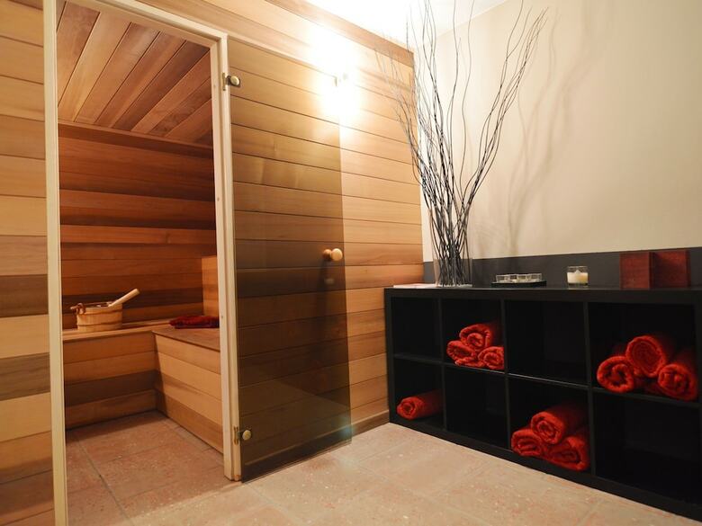 Nice House With Swimming Pool, Pleasantly Renovated