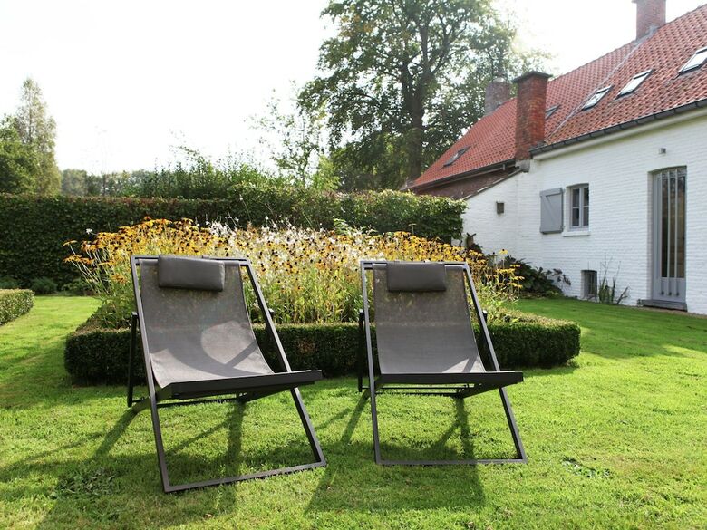 Luxurious Holiday Home In Wingene With Forest Near