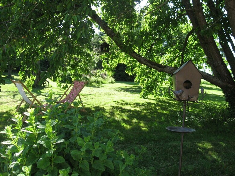 Traditional Holiday Home With Garden In Dampsmesnil