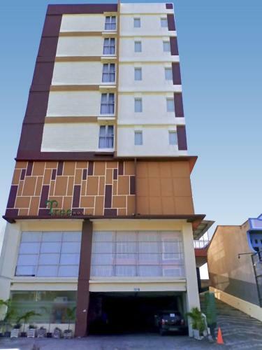 Tree Hotel Makassar