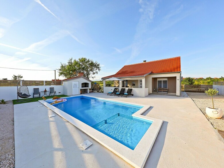 Beautiful Villa In Smokovic With Private Swimming Pool