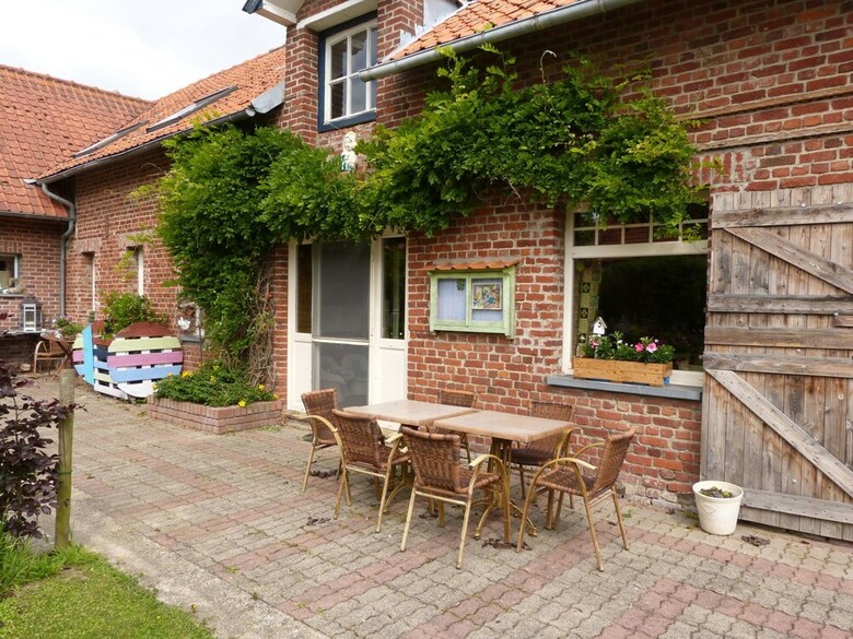 Modern Holiday Home In Hondschoote With Garden