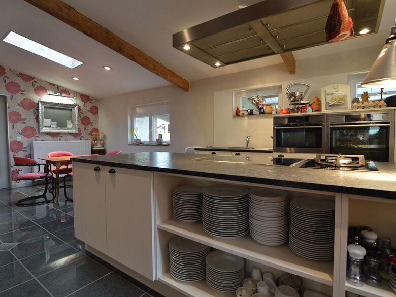 Modern Holiday Home In Hondschoote With Garden